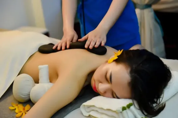 Chị Hương